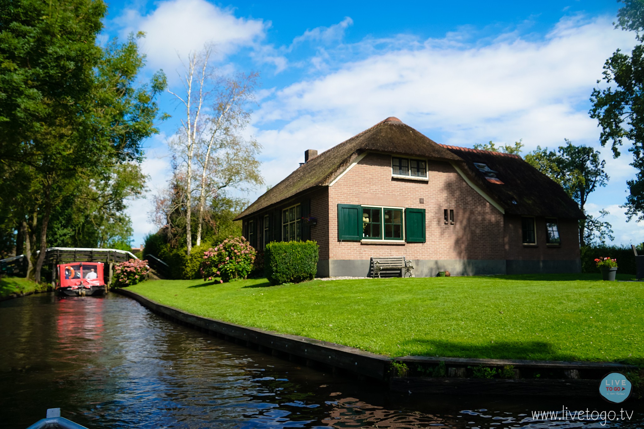 หมู่บ้านกีธูร์น GIETHOORNDSC09500_fb